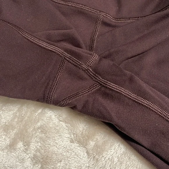 Lululemon Wunder Under full length - Picture 5 of 5